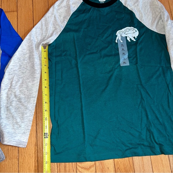 3 NWT boys OLd Navy long sleeved shirts - Picture 3 of 7